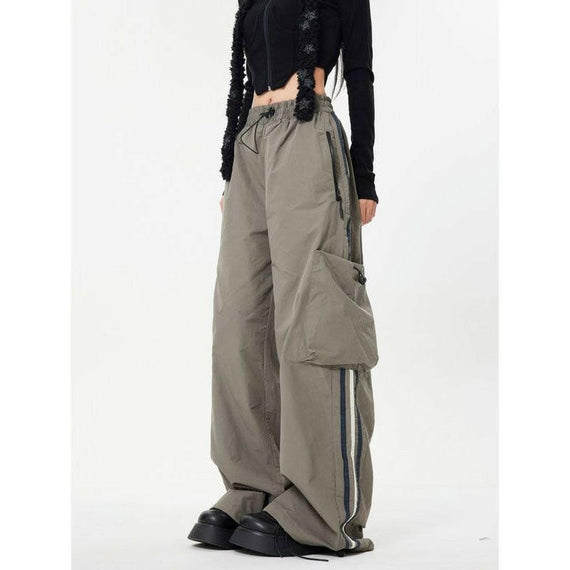 Versatile American High Street Straight Leg Pants with Big Pockets, Vertical Stripe Panels, and Athleisure Design - Loose, Comfortable, and Stylish Skinny Trousers.